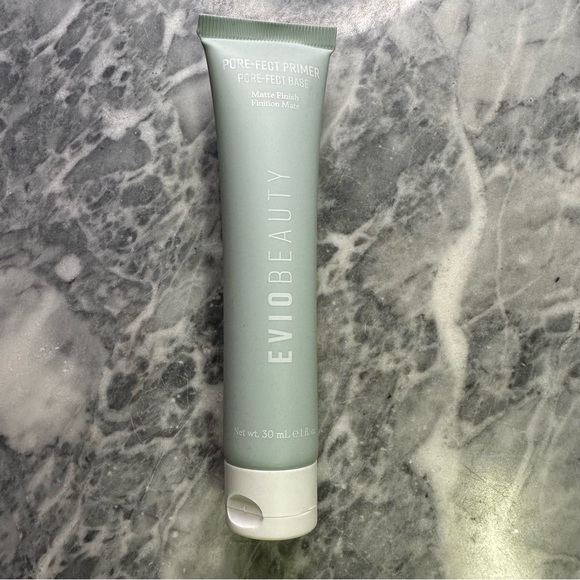 New Evio Beauty Pore-fect Primer - Picture 1 of 4
